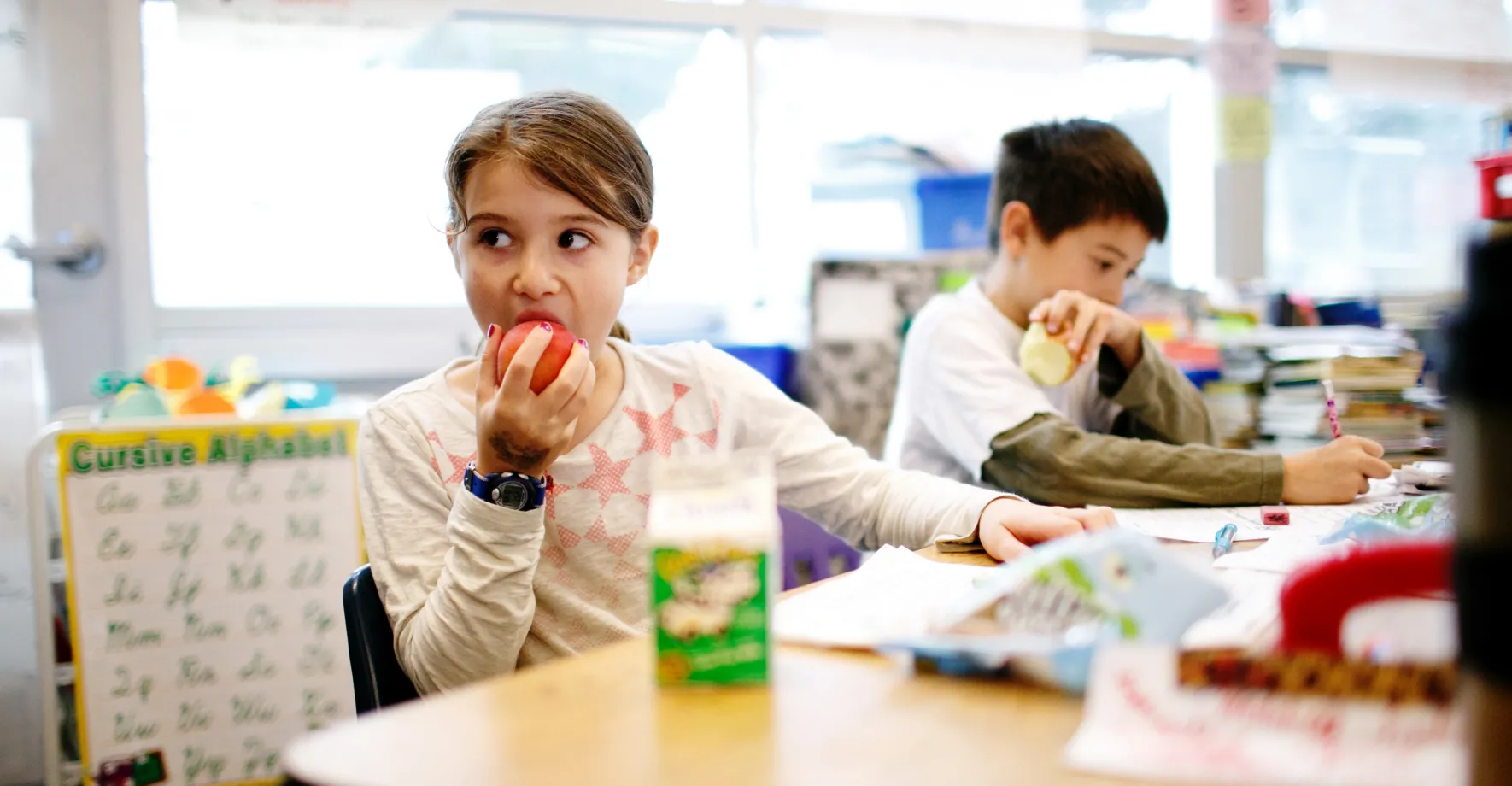 kids eating breakfast in Oakland