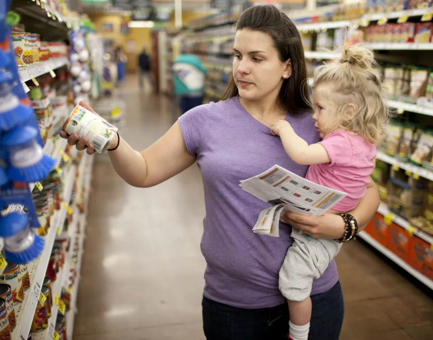 mom and child