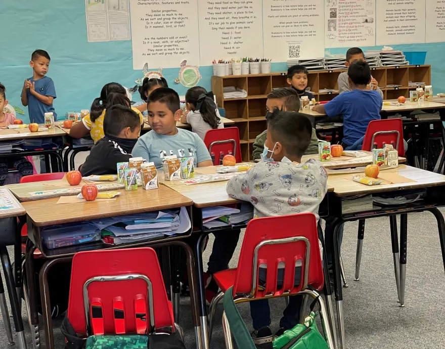 Kids eating breakfast in the classroom