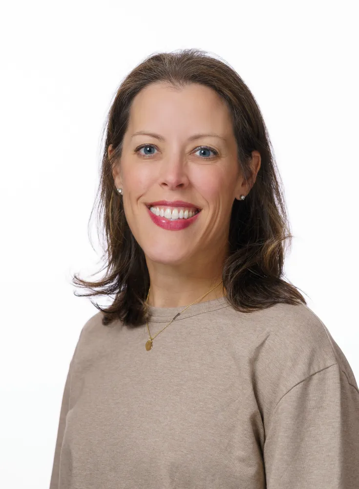 Leigh Ann Hall - headshot