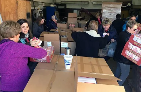 Teachers feeding kids during the West Virginia strike