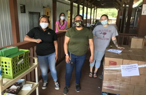 People in food distribution